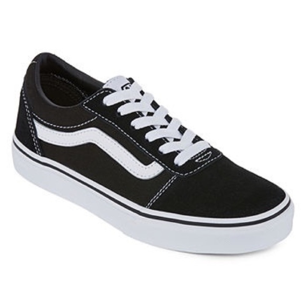 brand new black old school vans size 7.5😊